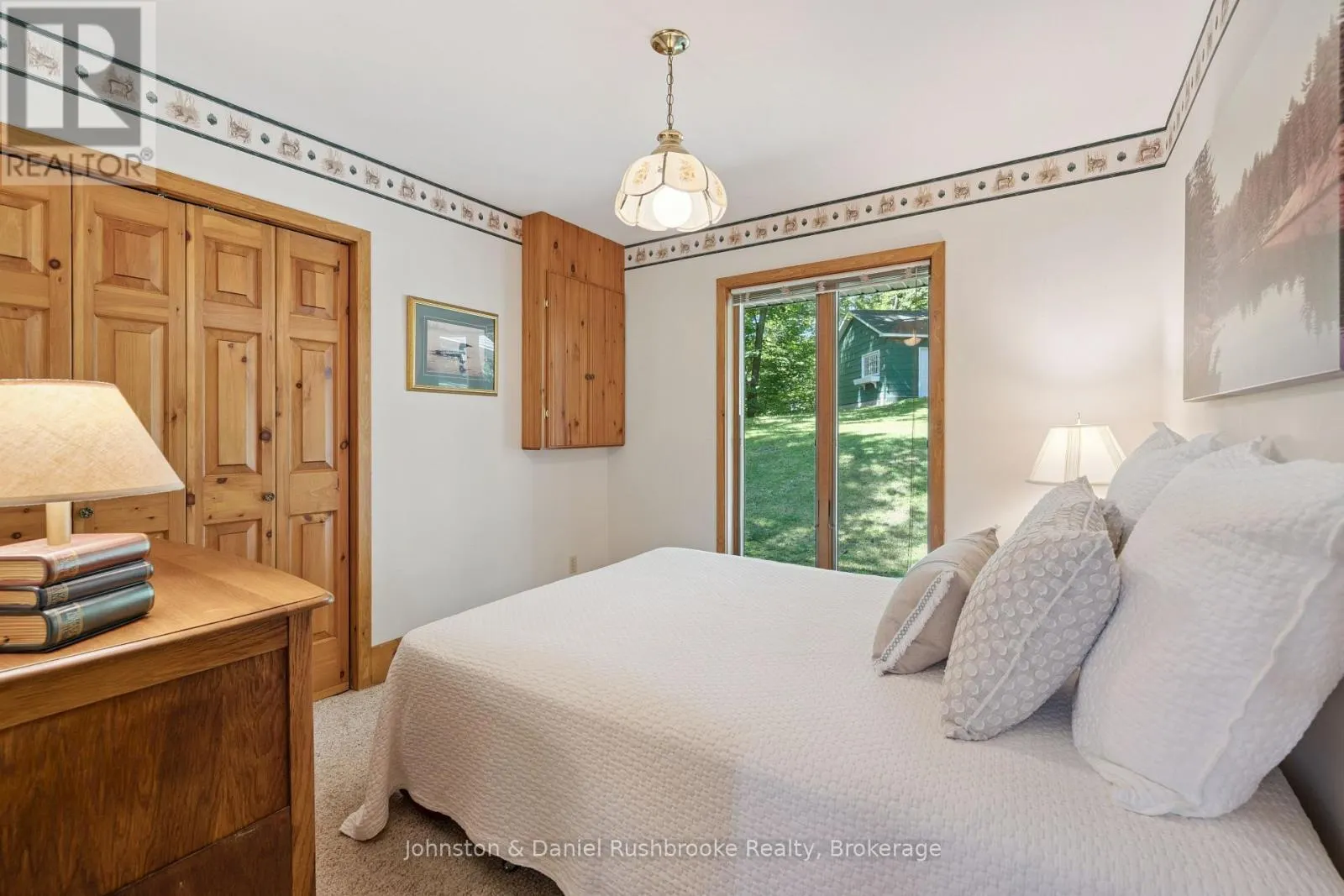 4 - 1041 ANN STREET #4