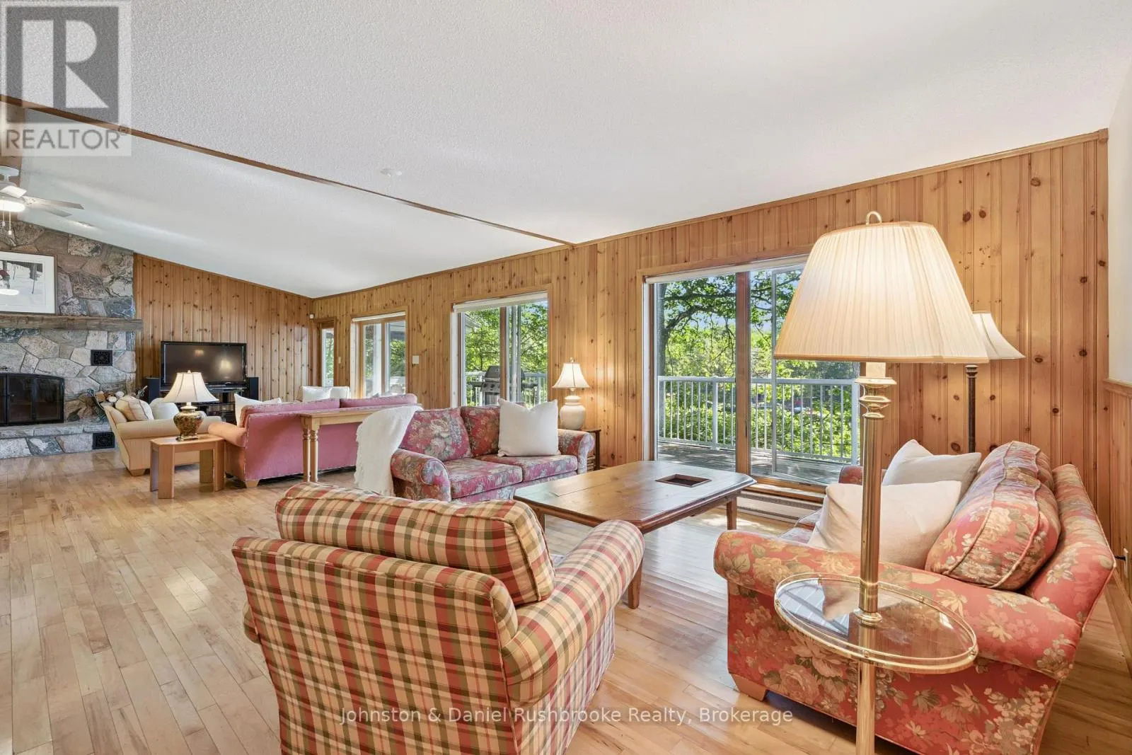 4 - 1041 ANN STREET #4