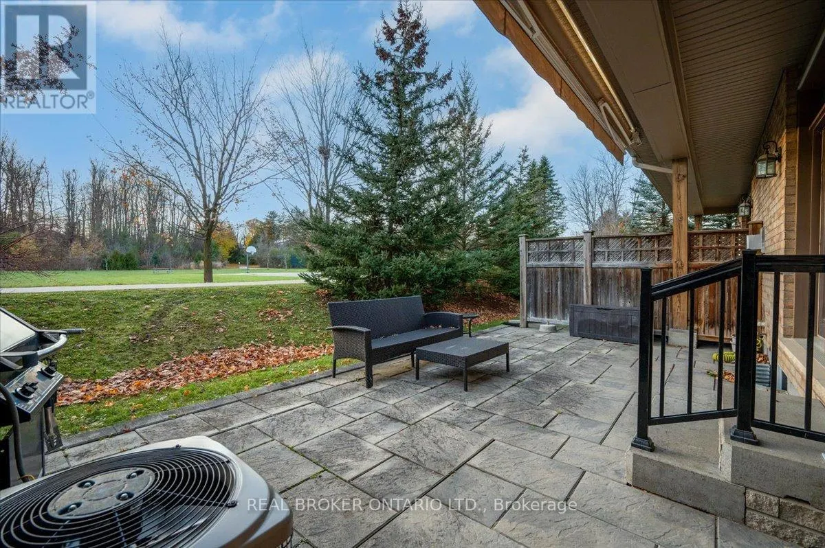 22 - 435 WINCHESTER DRIVE