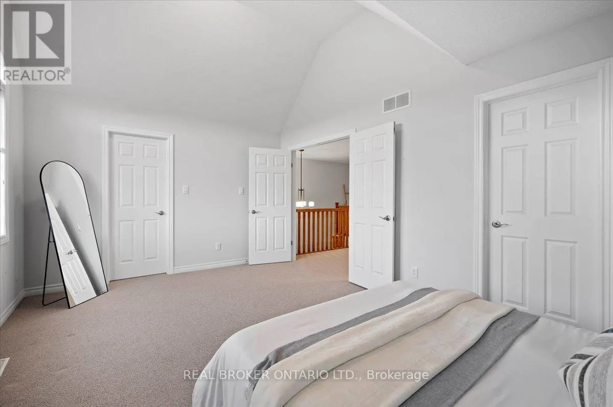 22 - 435 WINCHESTER DRIVE