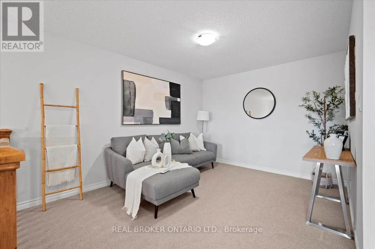 22 - 435 WINCHESTER DRIVE