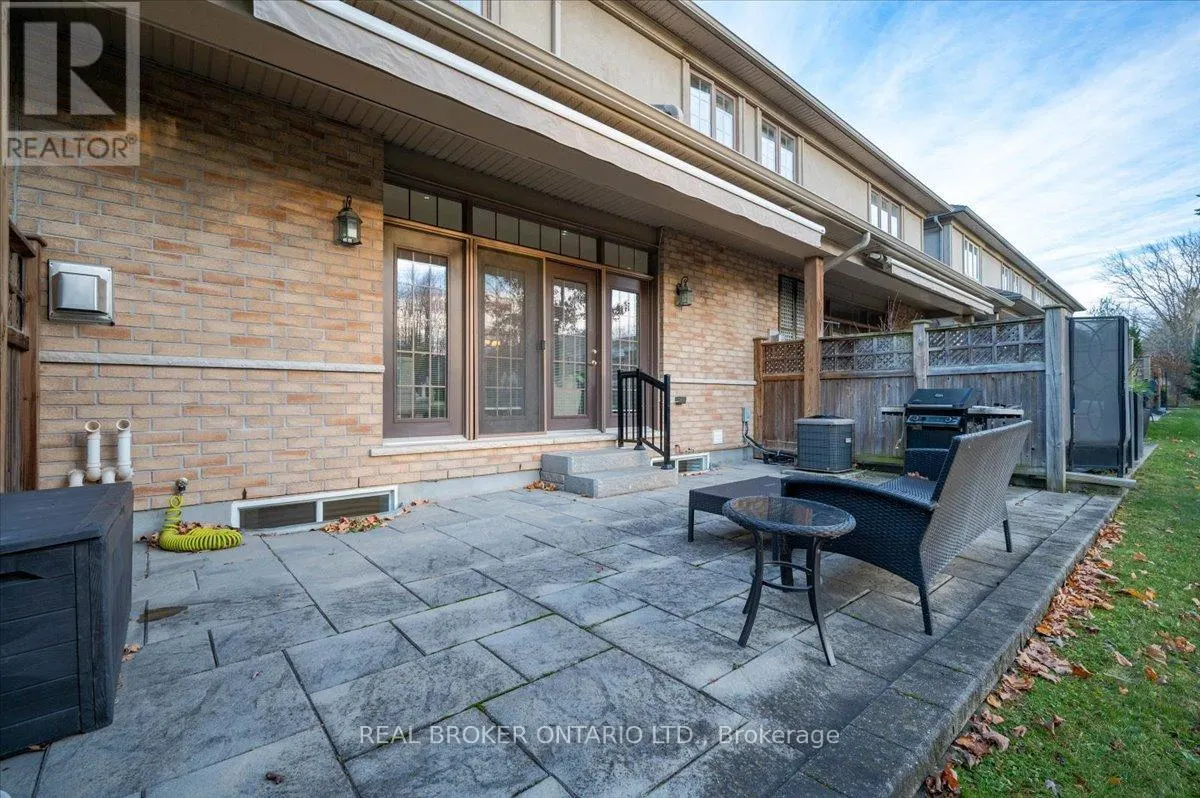 22 - 435 WINCHESTER DRIVE