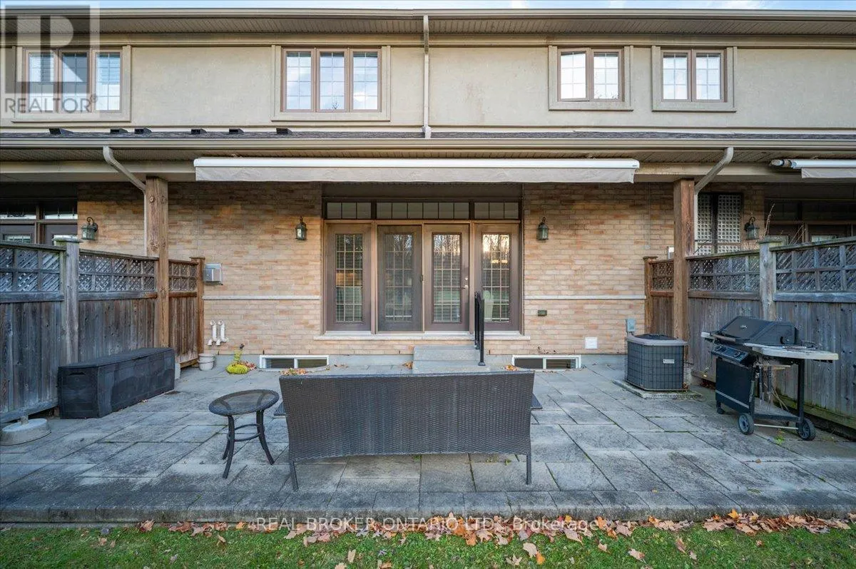22 - 435 WINCHESTER DRIVE