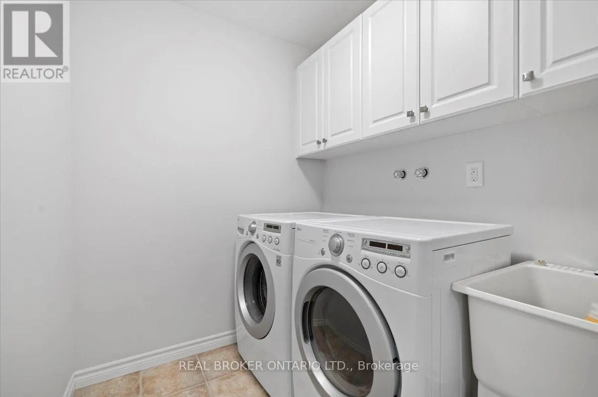 22 - 435 WINCHESTER DRIVE