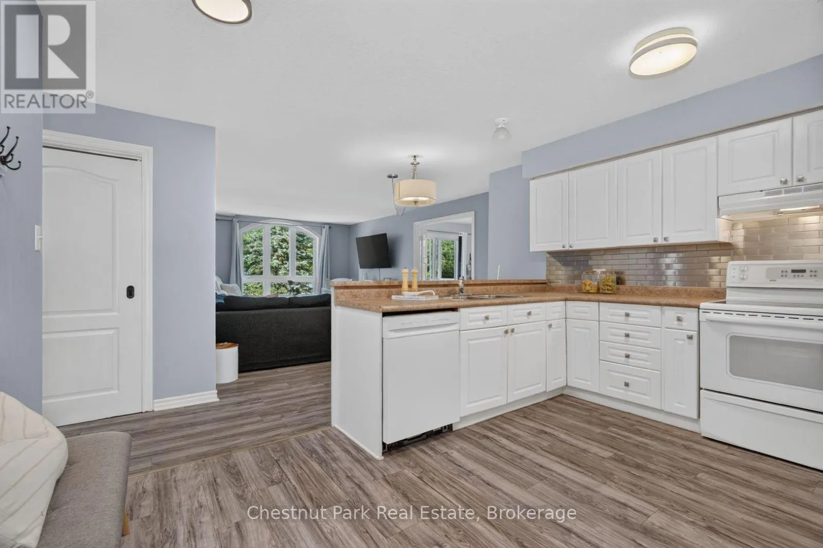 307 - 31 DAIRY LANE #307
