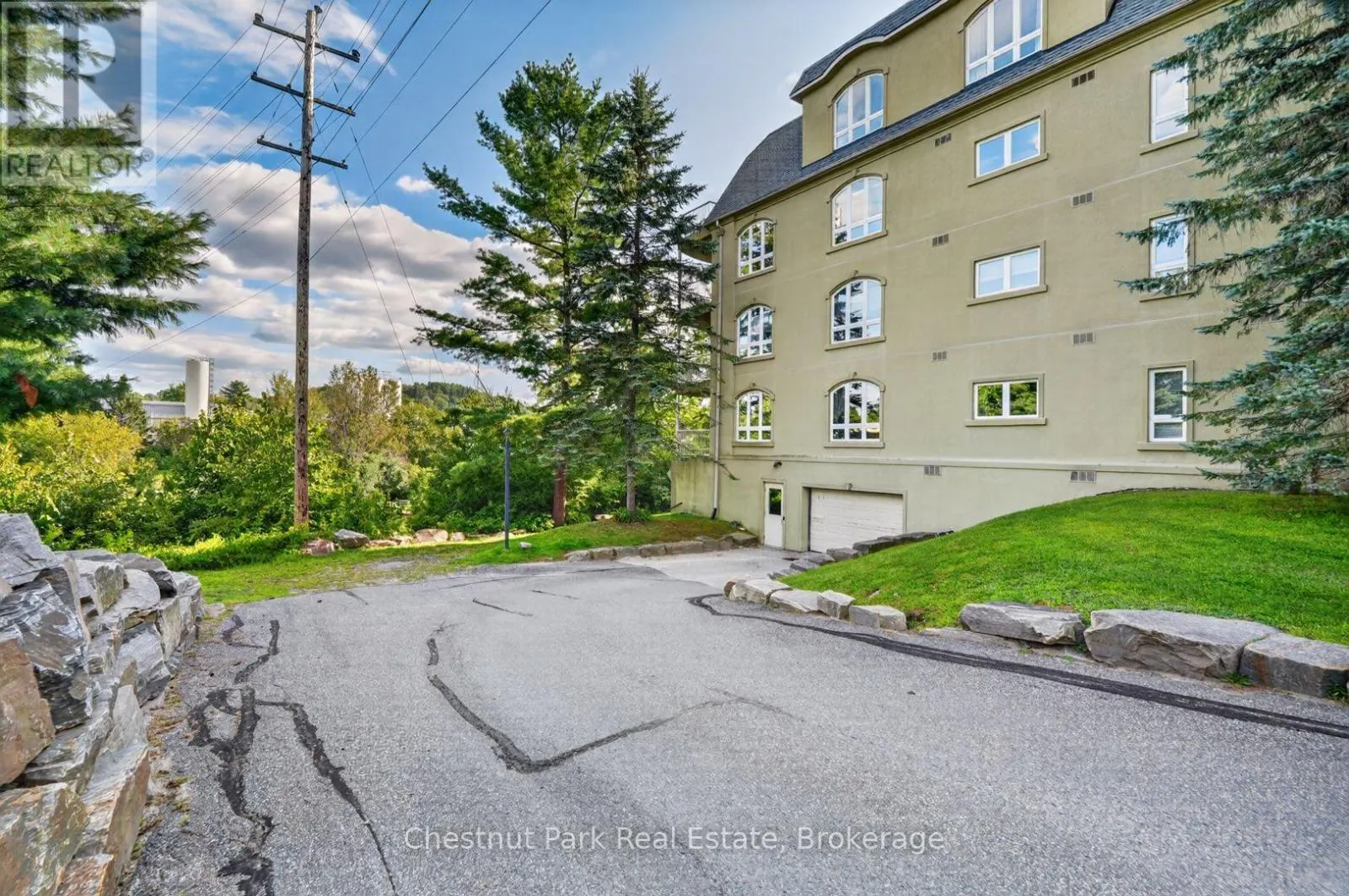 307 - 31 DAIRY LANE #307