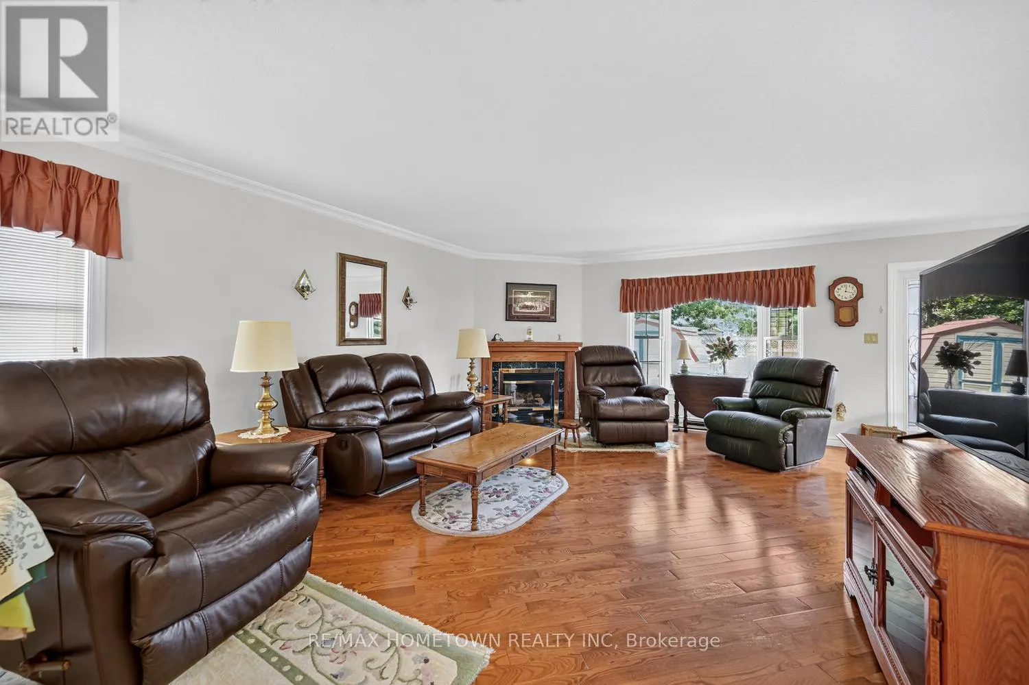 1267 CUTHBERTSON AVENUE