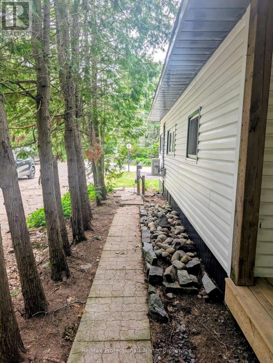 36 - 1007 RACOON ROAD #36