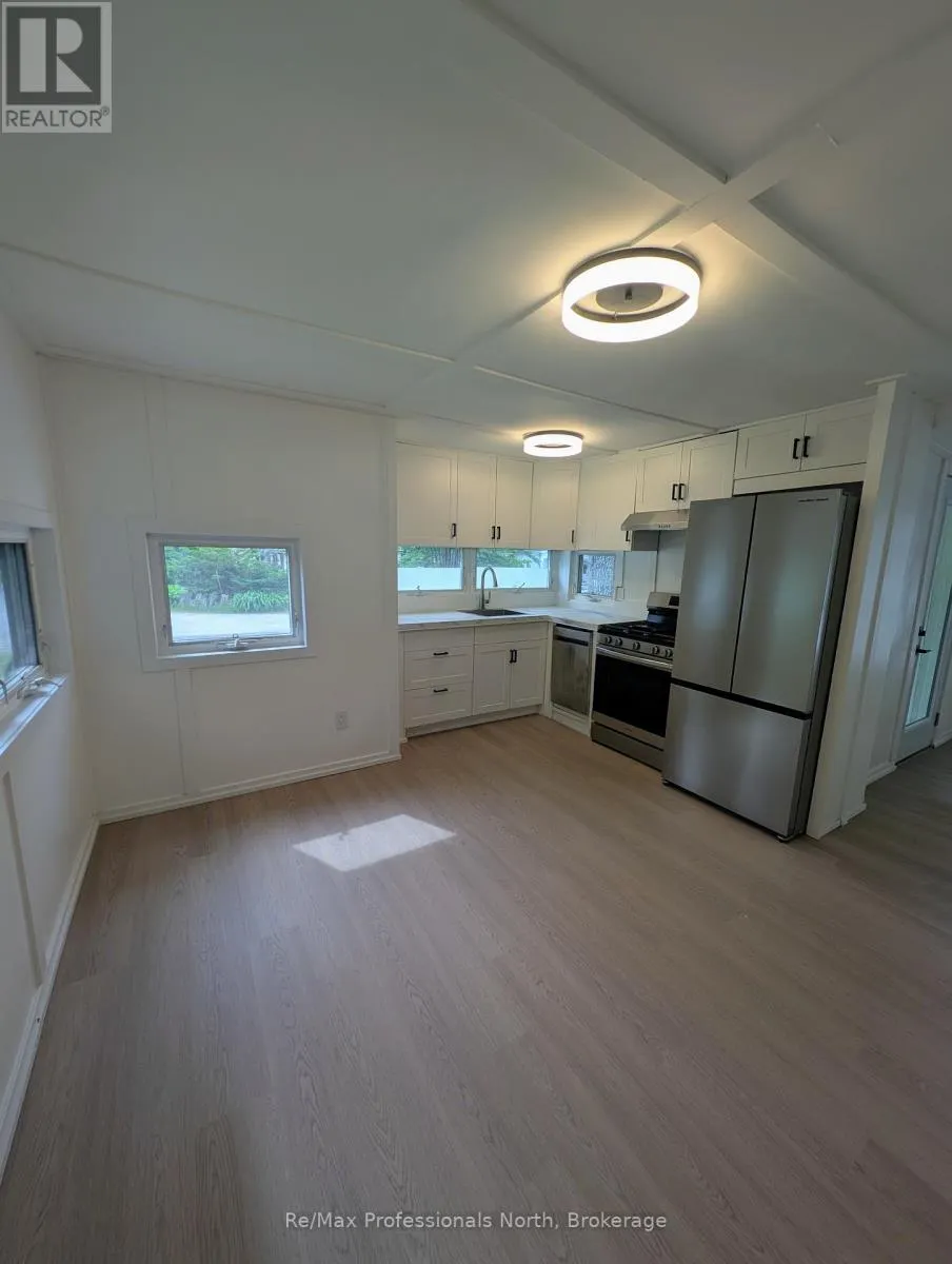 36 - 1007 RACOON ROAD #36
