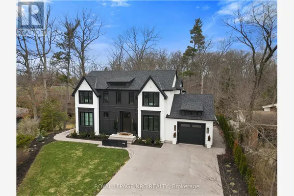 1 BRIARFIELD CRESCENT