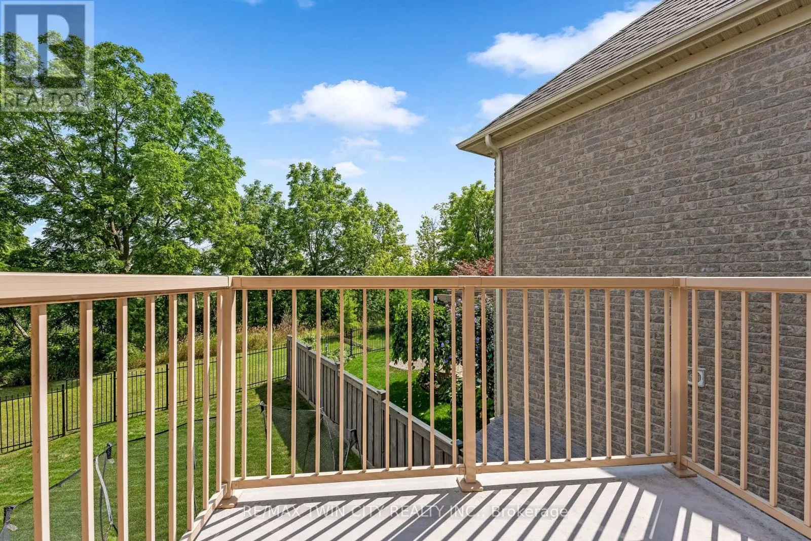 3 - 258 EDGEWATER CRESCENT