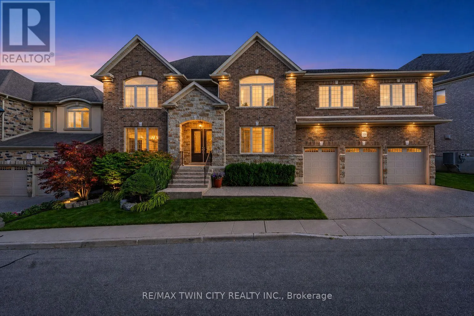 3 - 258 EDGEWATER CRESCENT