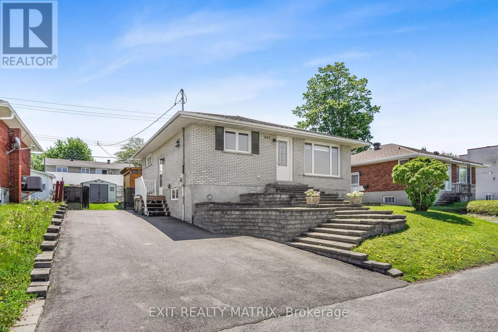 845 CARTIER BOULEVARD