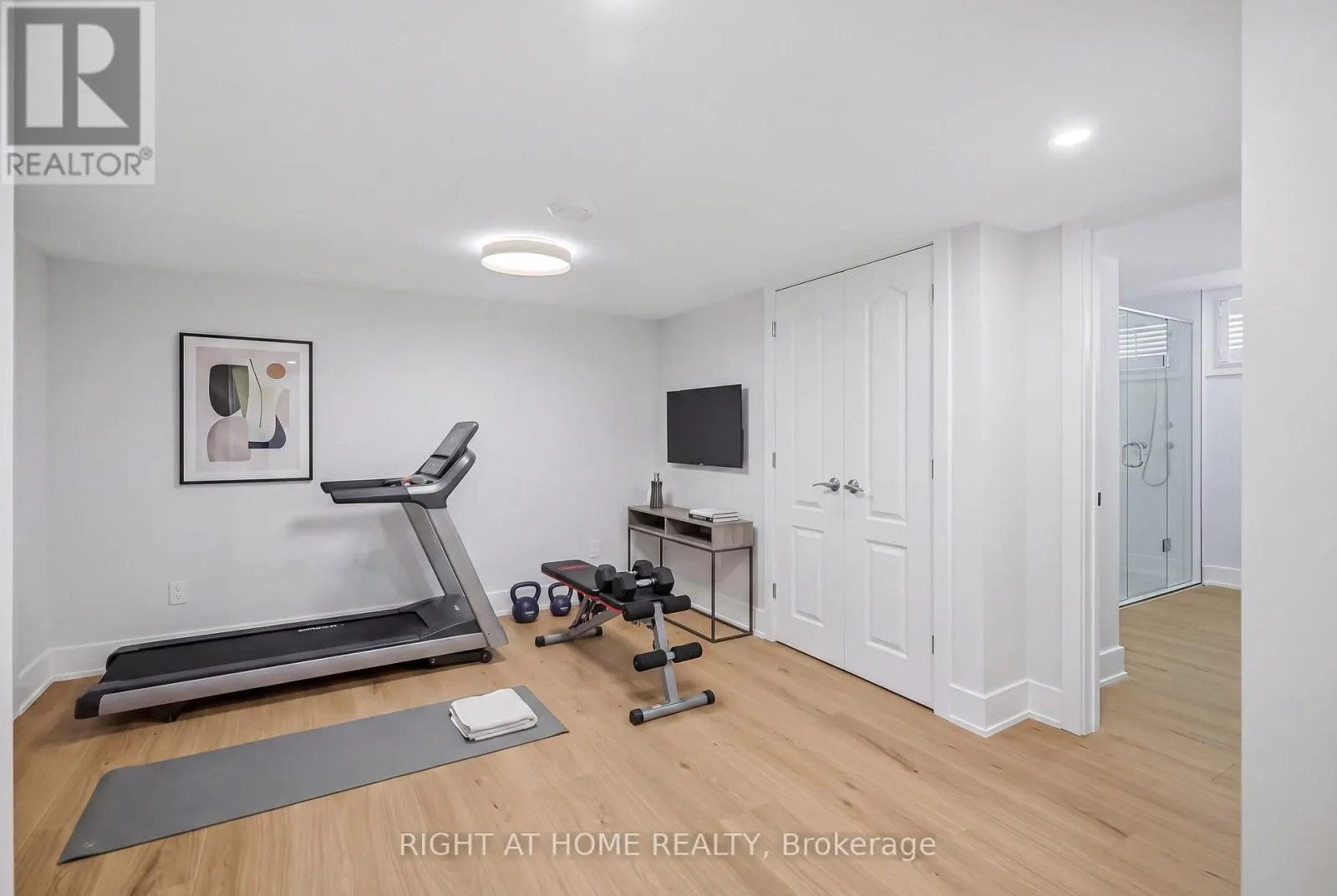 4 MERITAGE LANE