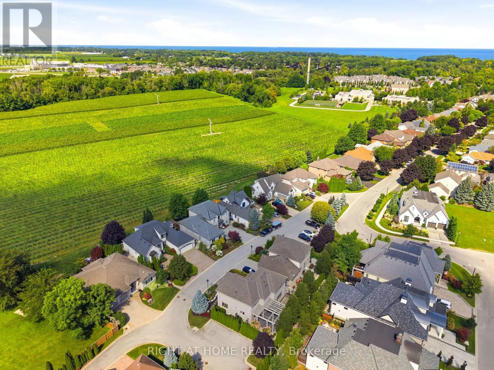 4 MERITAGE LANE