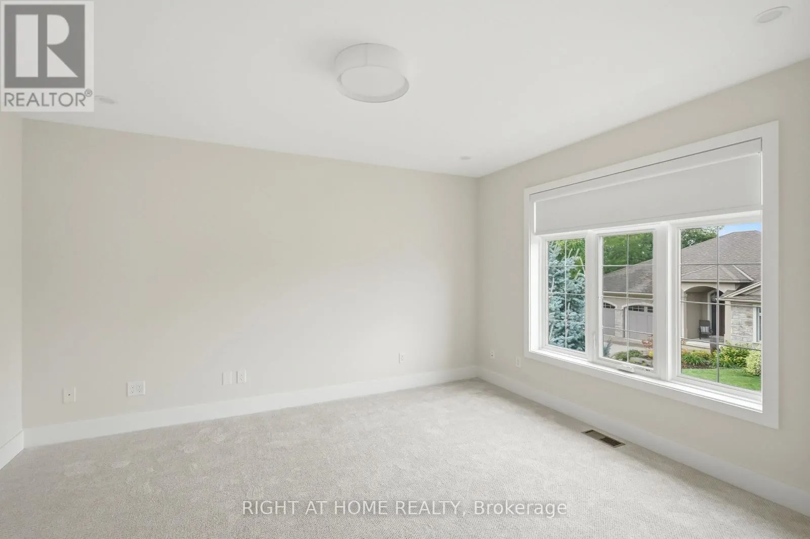 4 MERITAGE LANE