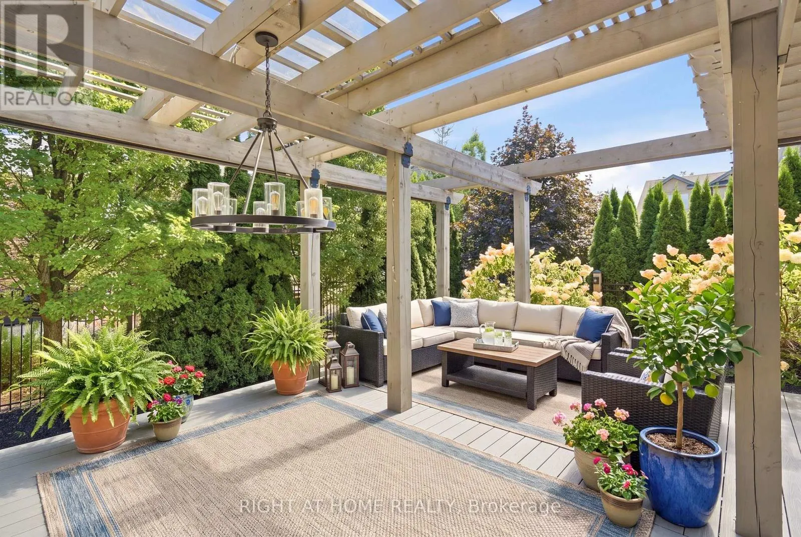 4 MERITAGE LANE