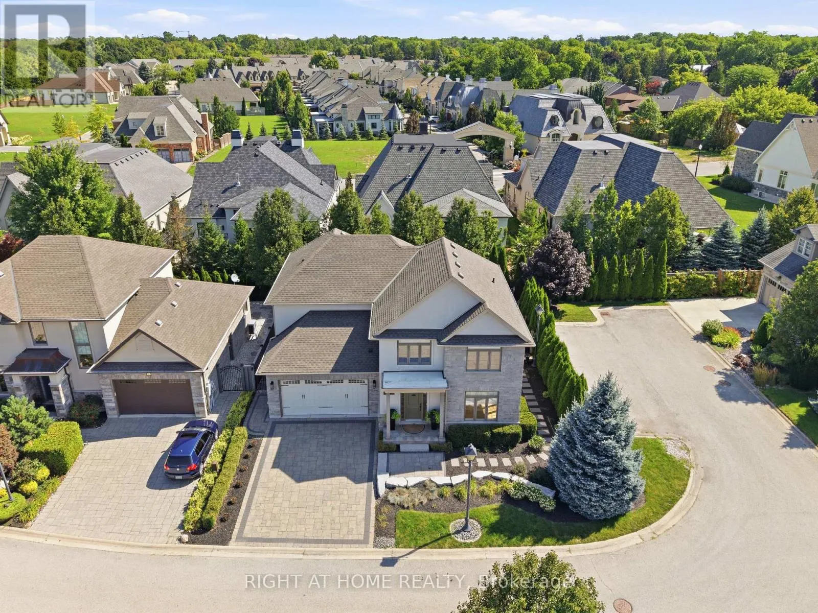 4 MERITAGE LANE