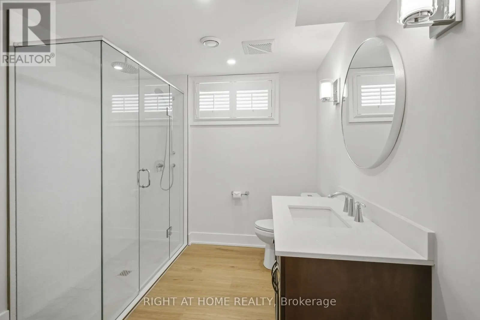 4 MERITAGE LANE