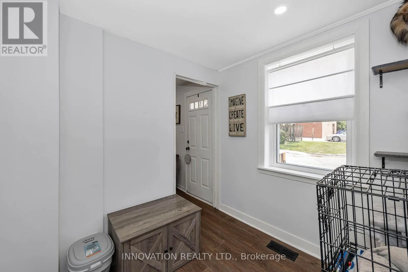 58 RUSSELL STREET N