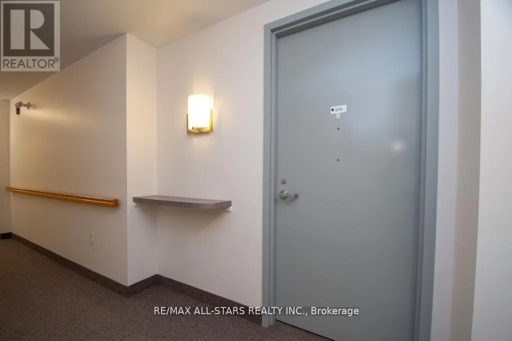 106 - 8 HURON STREET #106