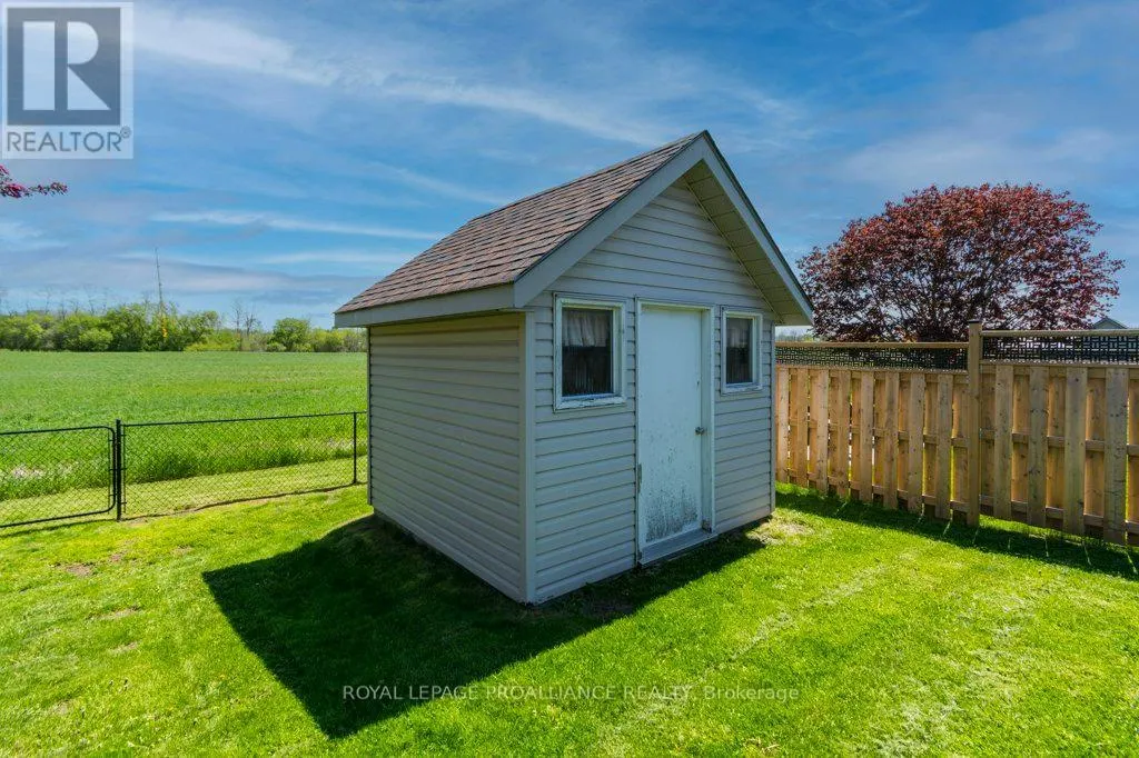 51 APPLEWOOD DRIVE