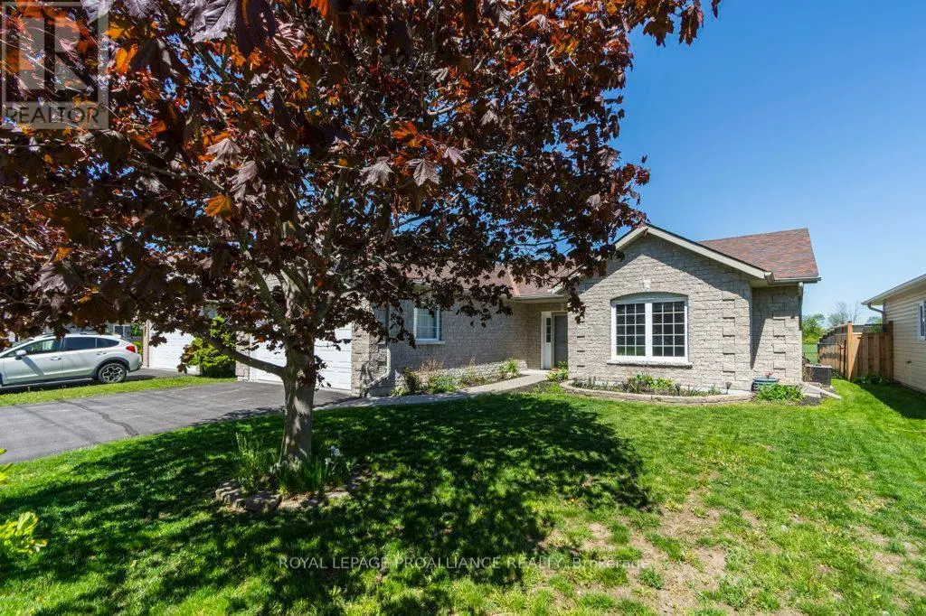 51 APPLEWOOD DRIVE