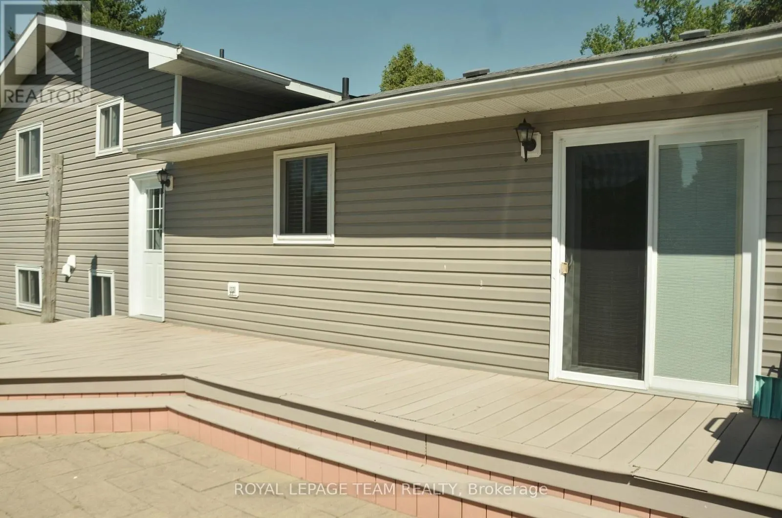 12078 LAKESHORE DRIVE E