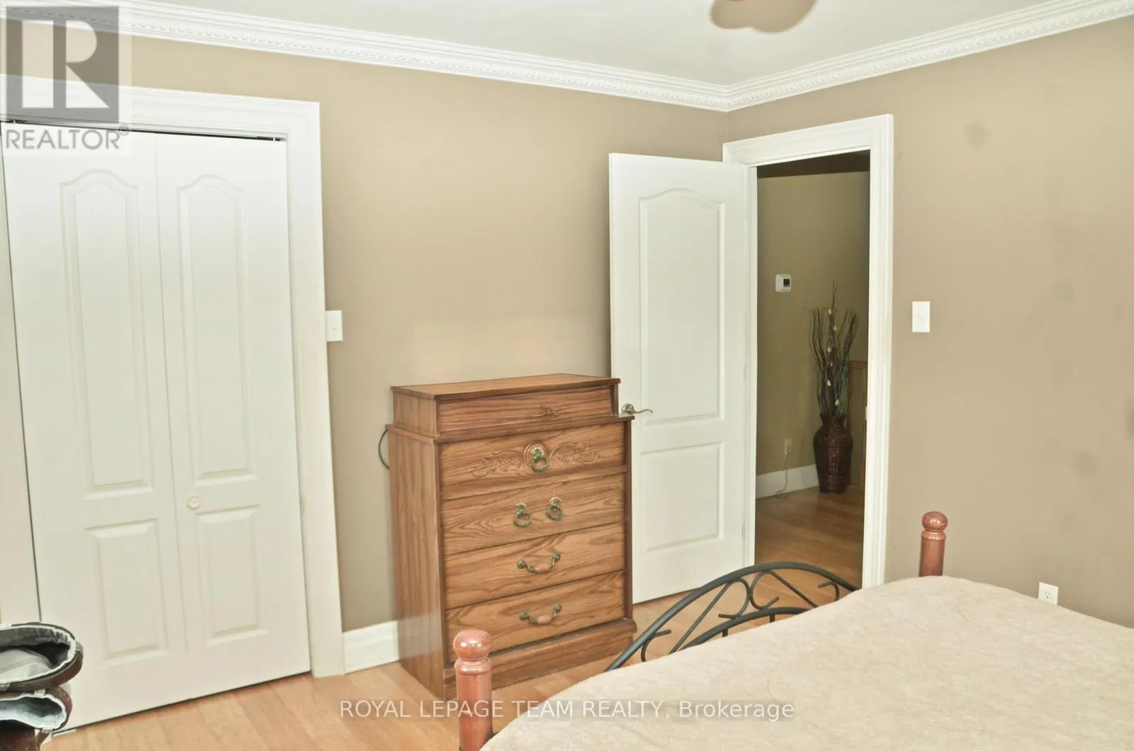 12078 LAKESHORE DRIVE E