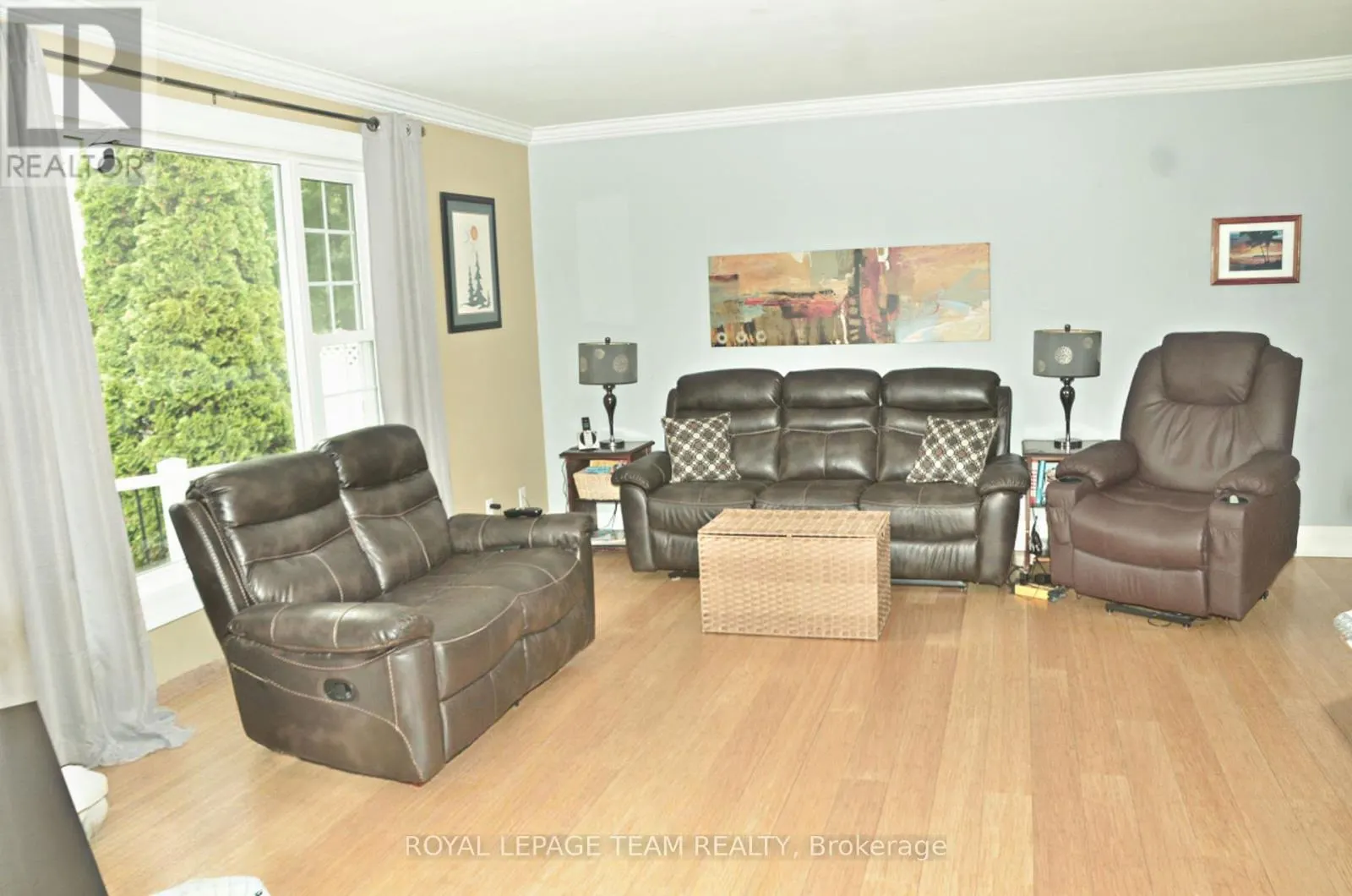 12078 LAKESHORE DRIVE E