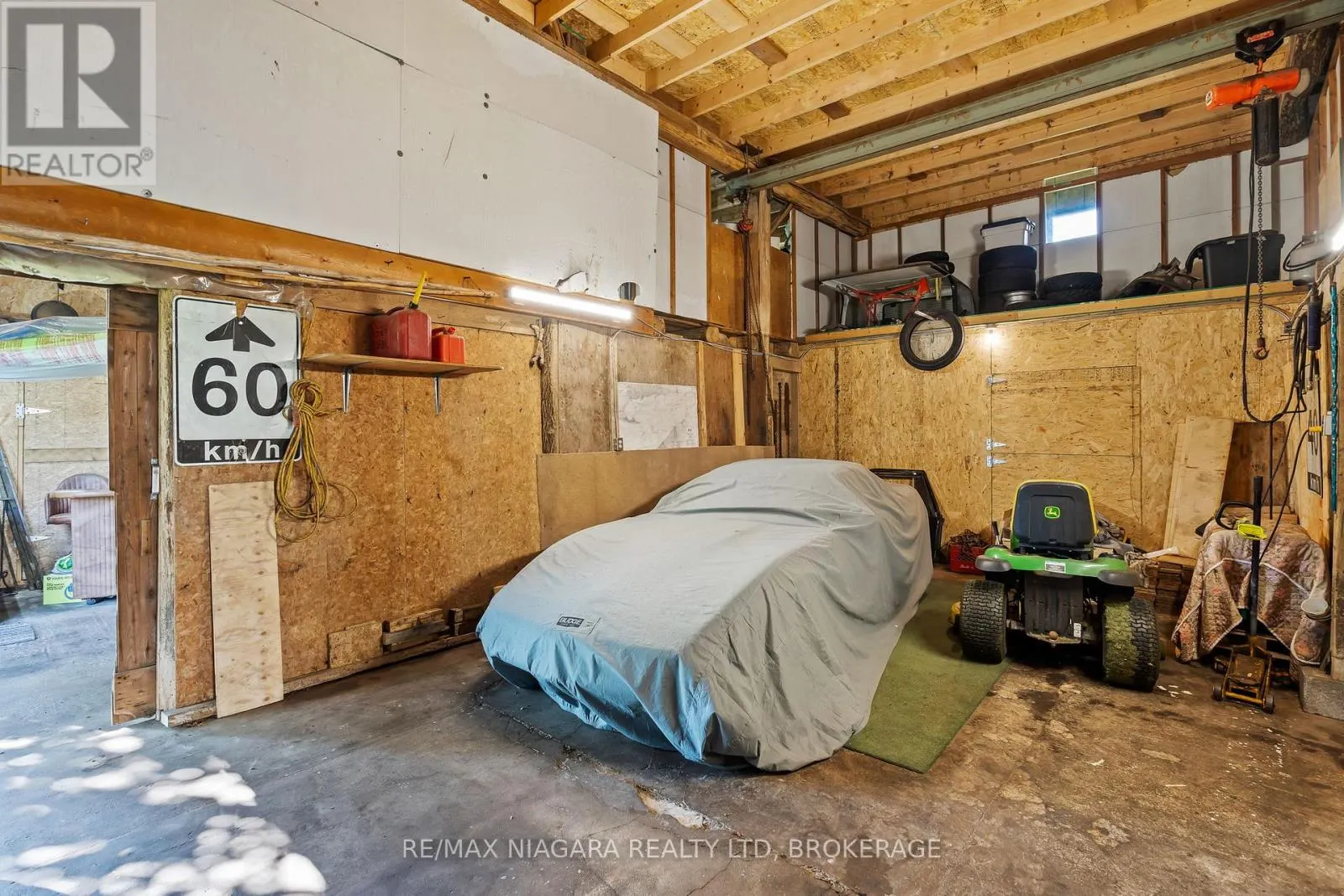 11562 LAKESHORE ROAD