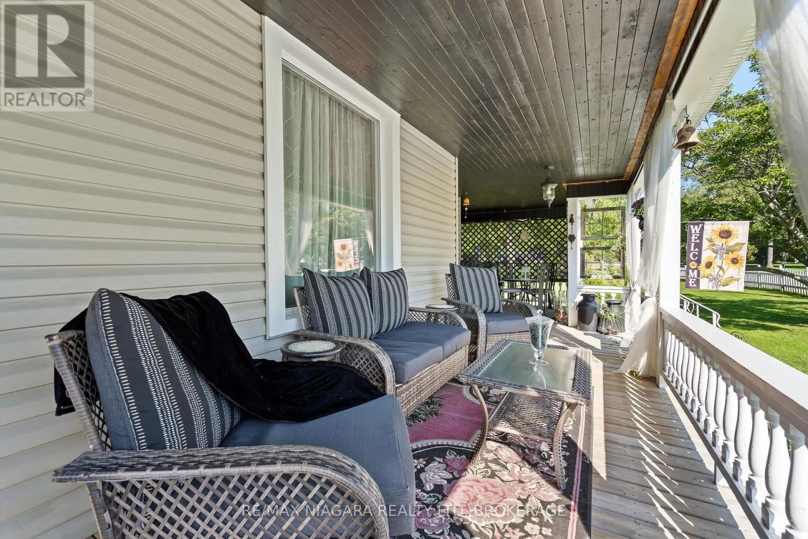 11562 LAKESHORE ROAD