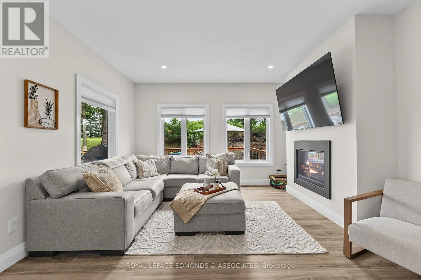 39 MORRISON DRIVE