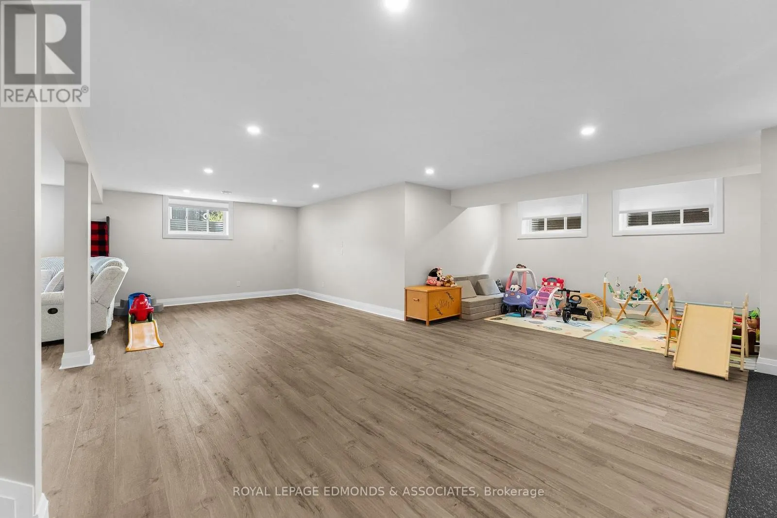 39 MORRISON DRIVE
