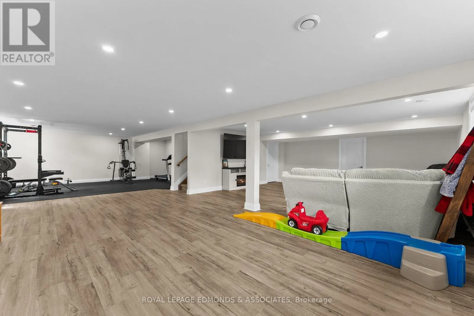 39 MORRISON DRIVE