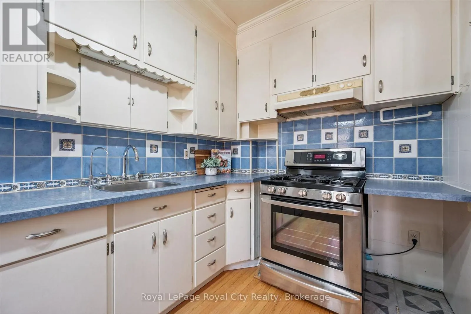 22 BOULT AVENUE