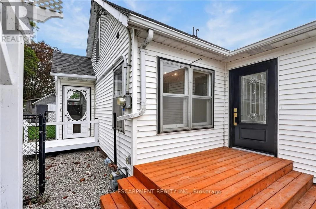 6 MOHAWK POINT ROAD