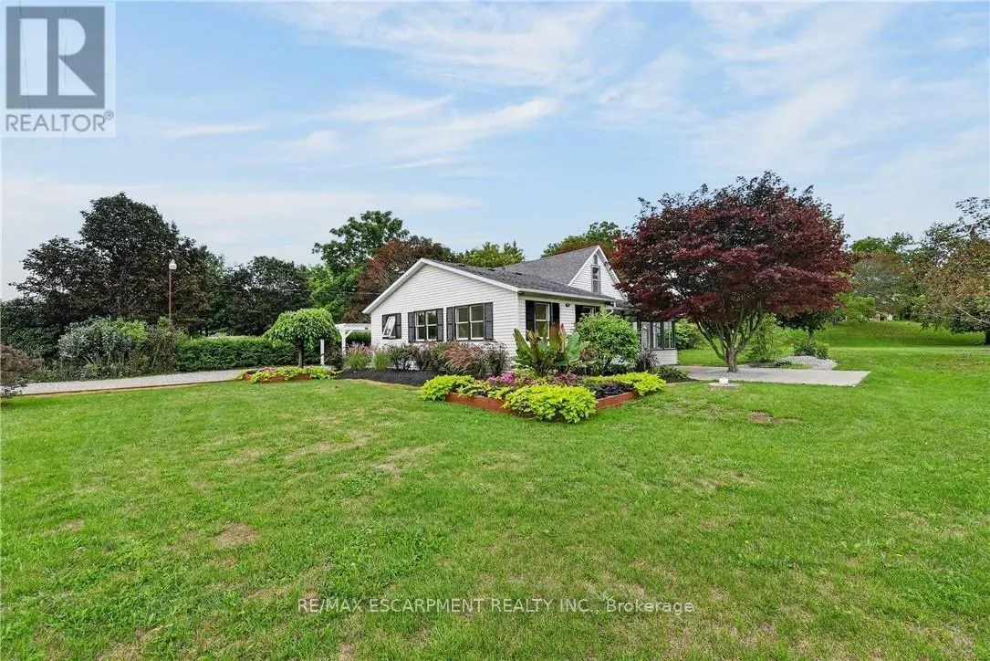 6 MOHAWK POINT ROAD