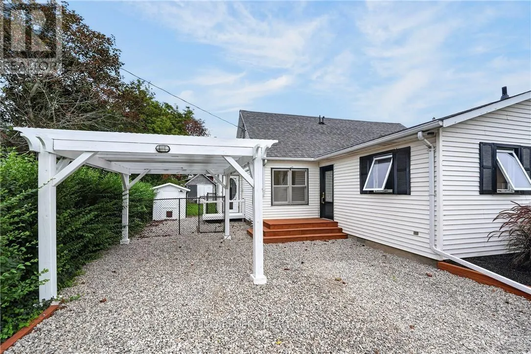 6 MOHAWK POINT ROAD