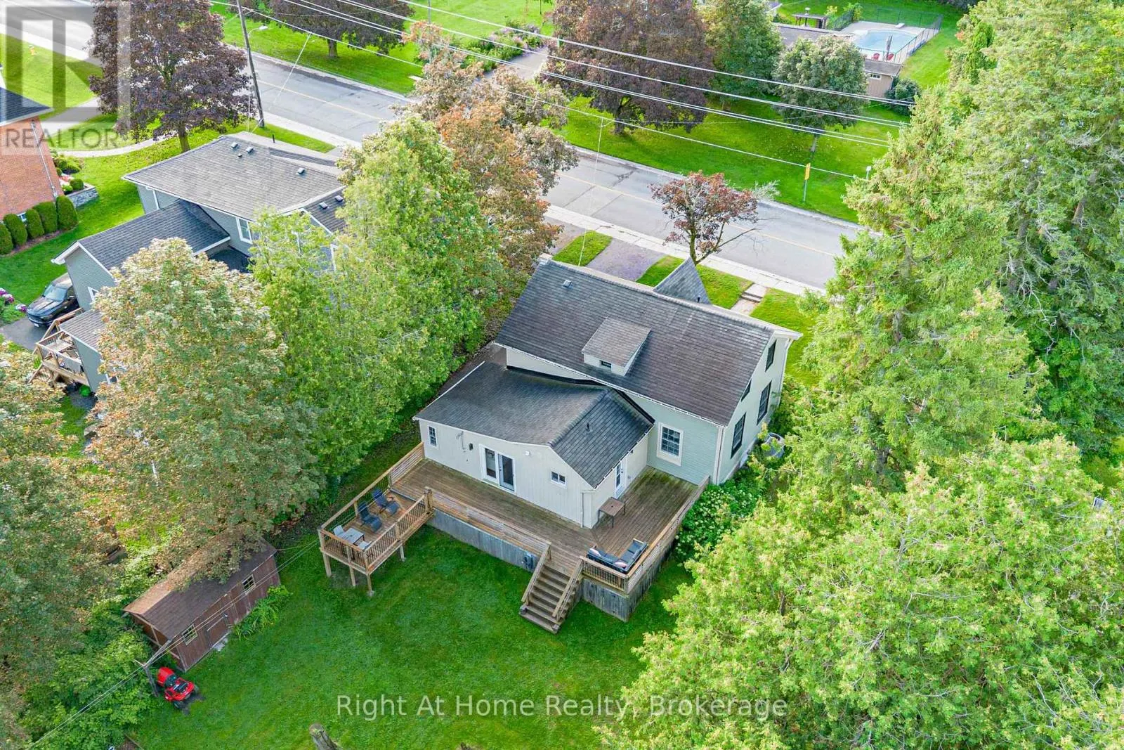 88 KING STREET E