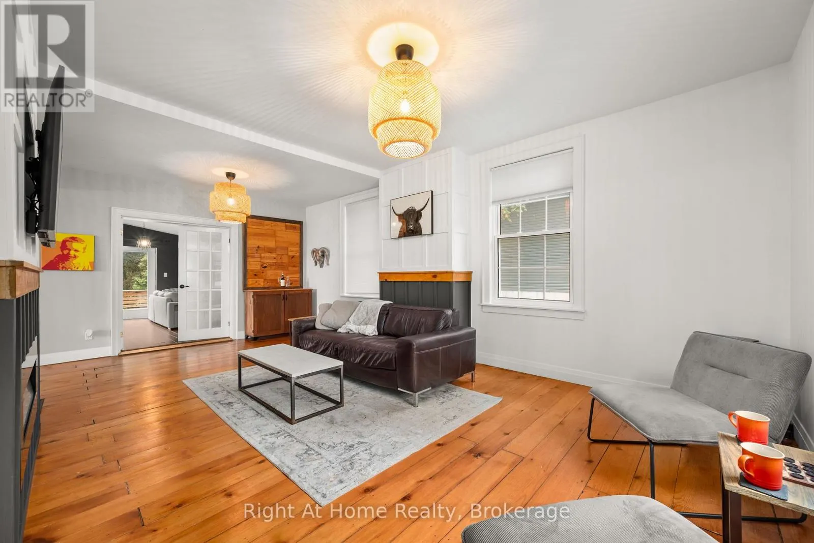 88 KING STREET E