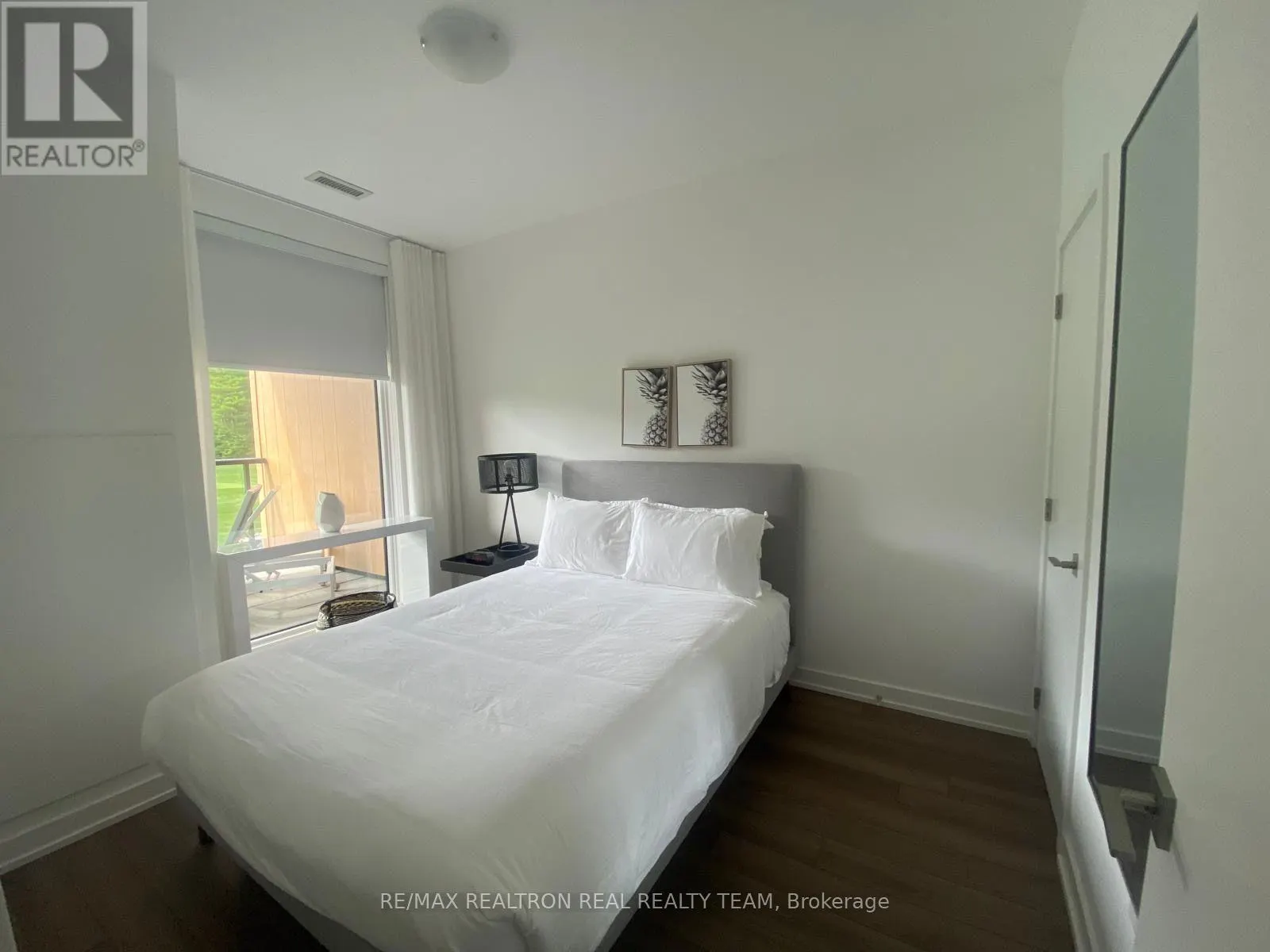 302 - 120 CARRICK TRAIL