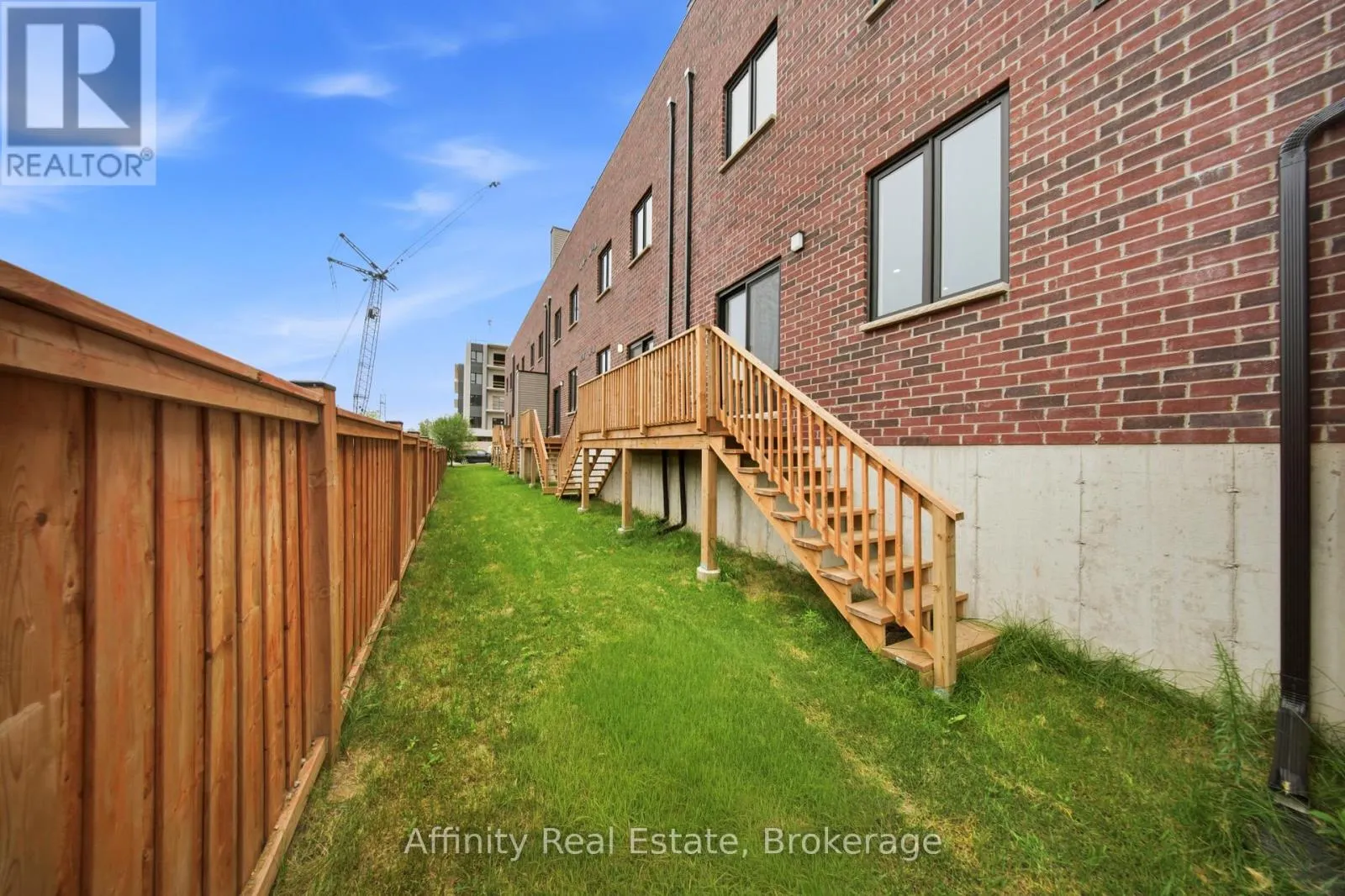 12 - 2 SLESSOR BOULEVARD