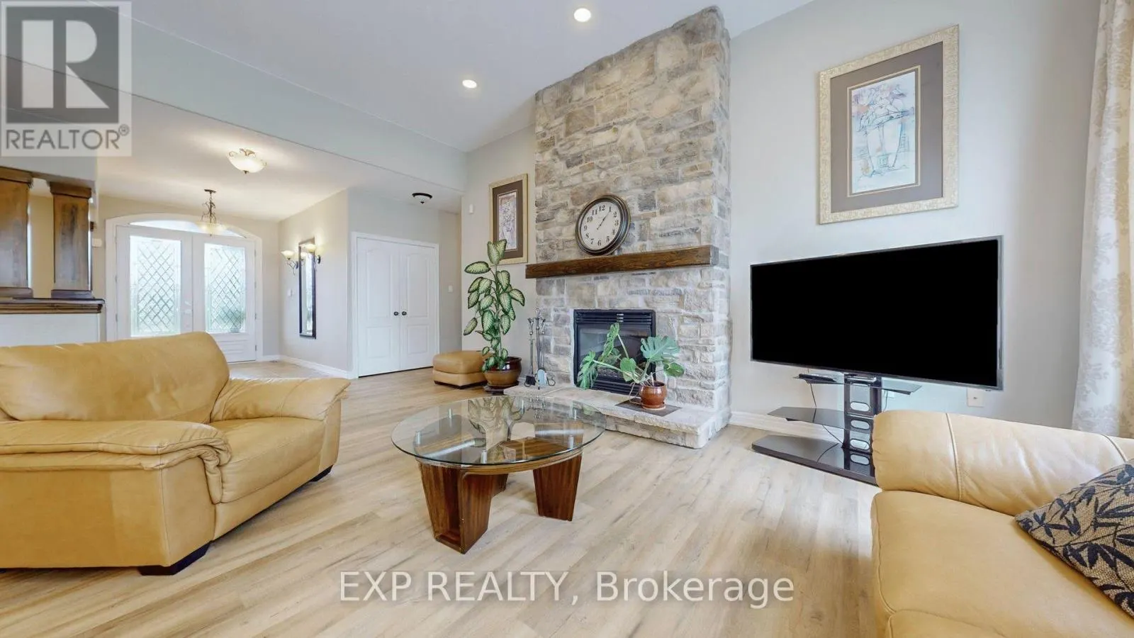 42 SOMERVILLE CRESCENT