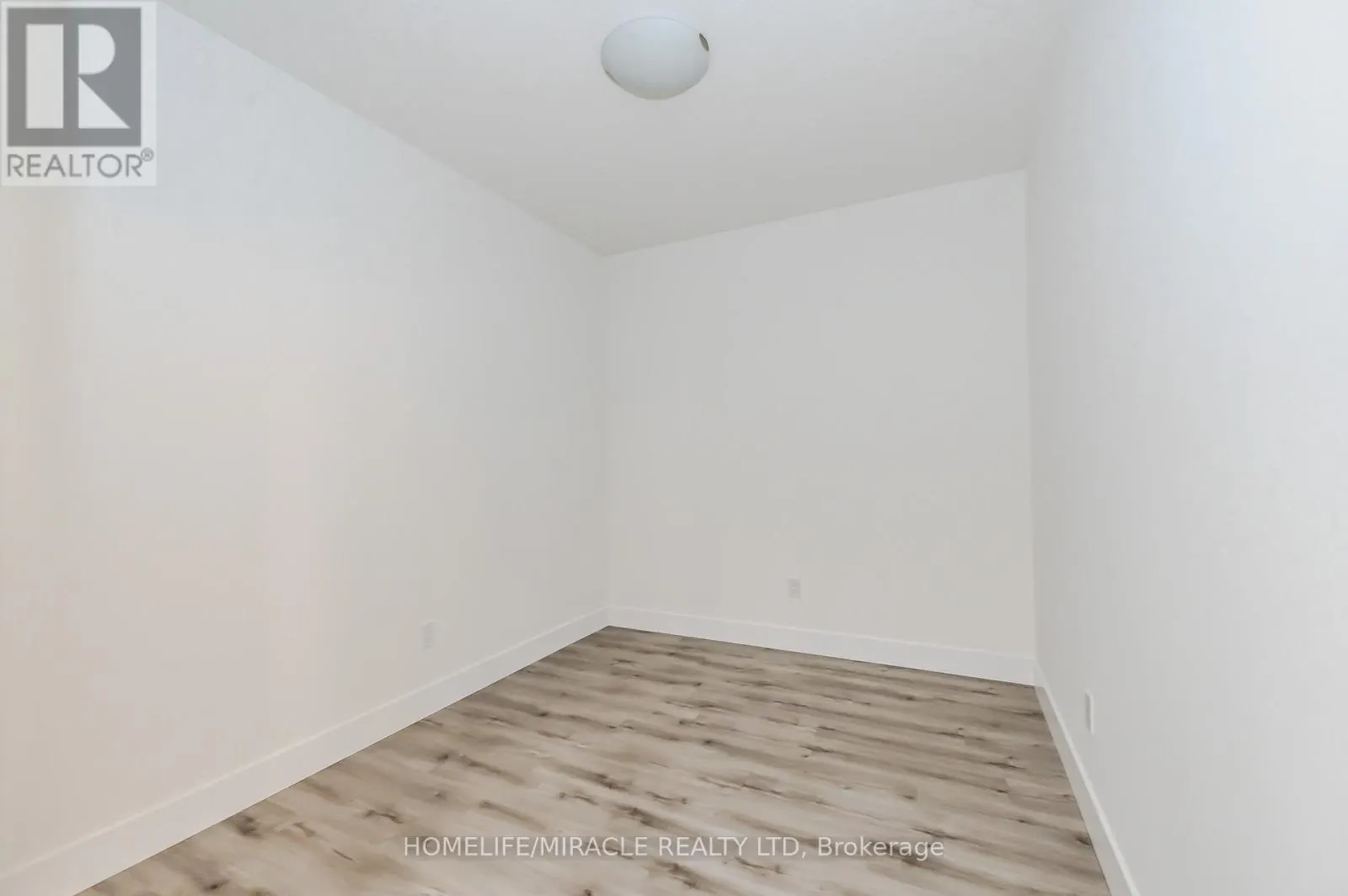 T5 - 1101 LACKNER PLACE
