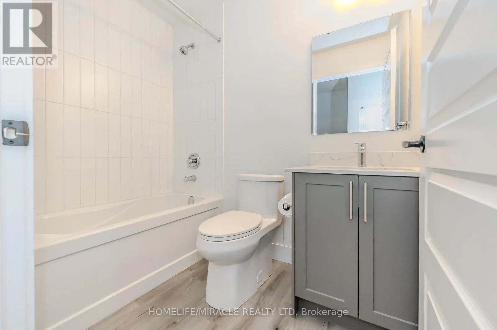 T5 - 1101 LACKNER PLACE