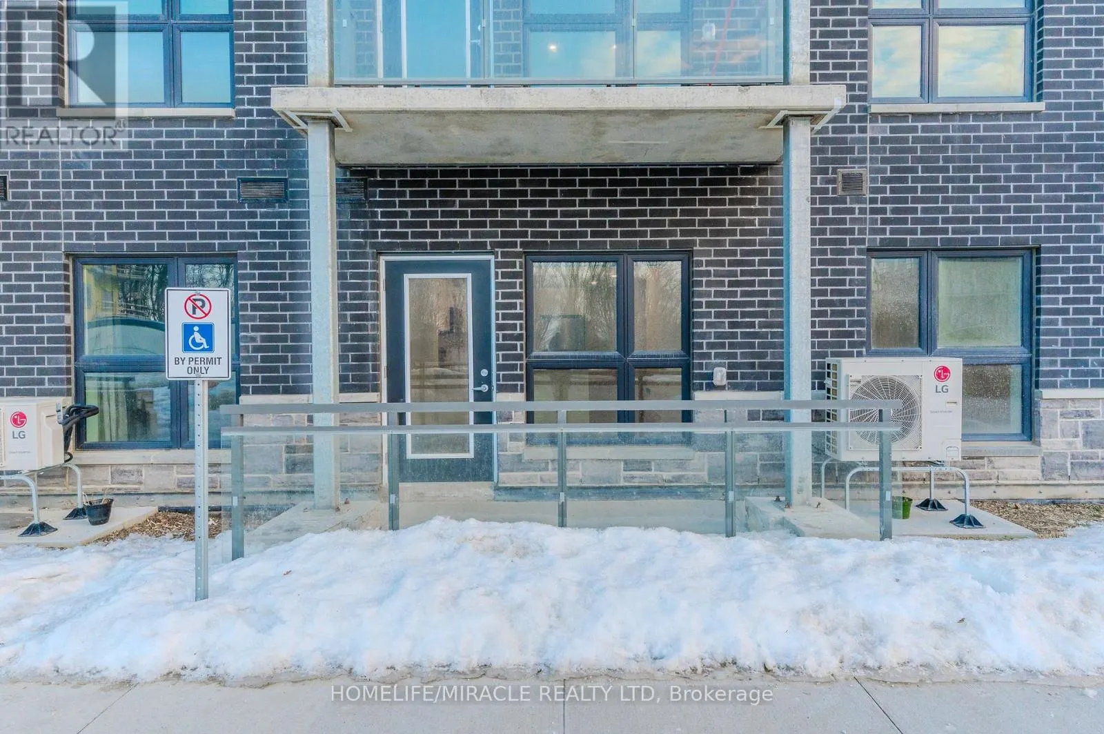 T5 - 1101 LACKNER PLACE