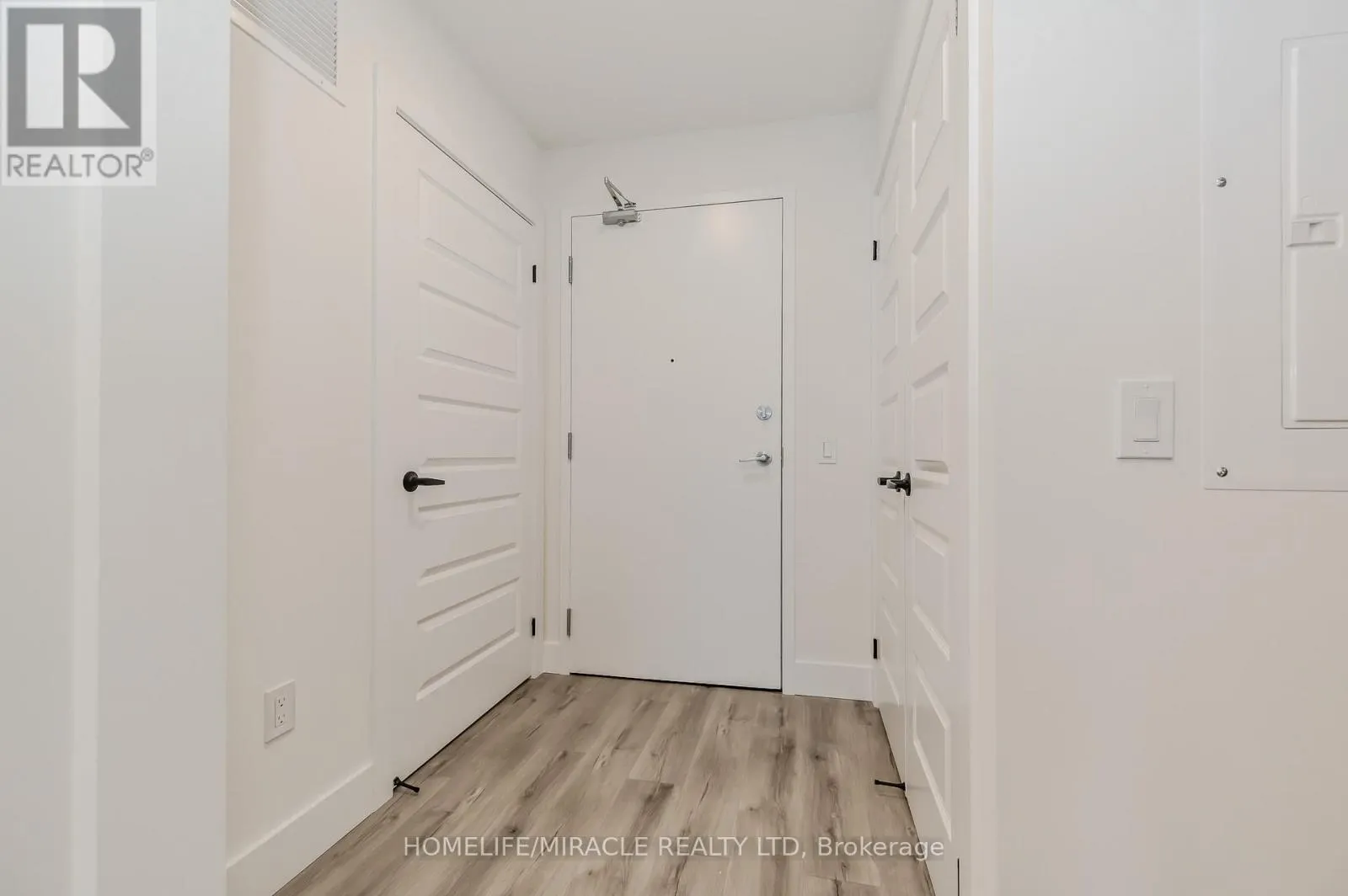T5 - 1101 LACKNER PLACE