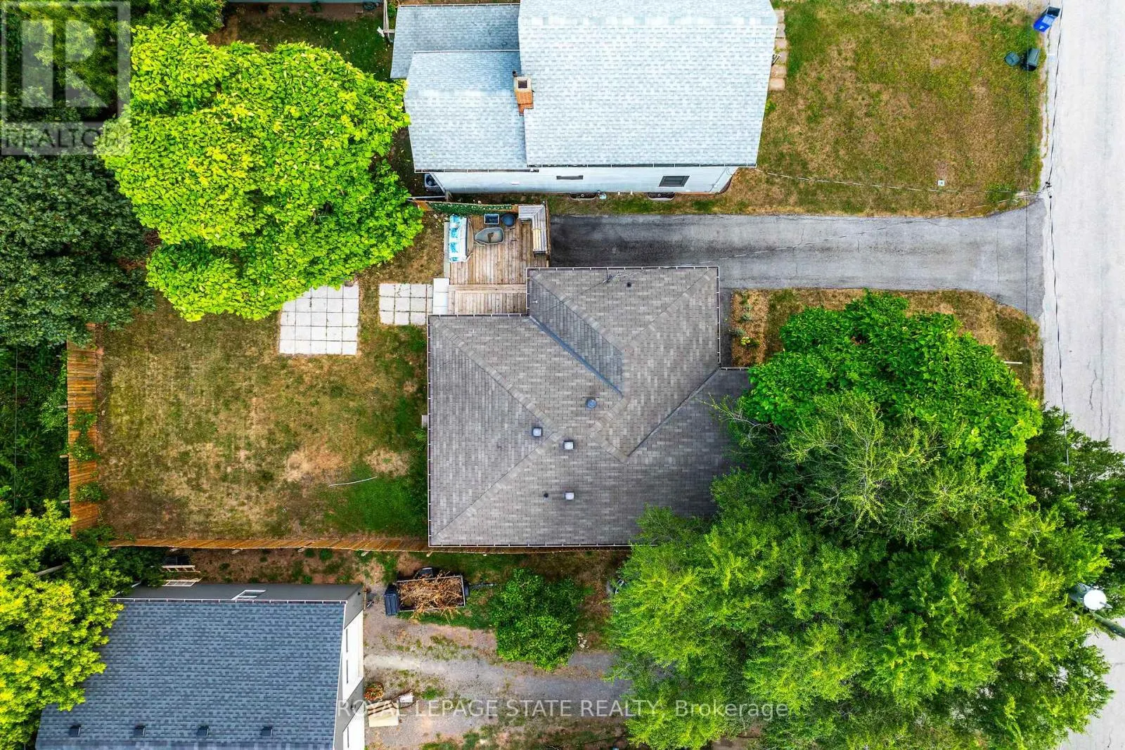 6 LINCOLN AVENUE