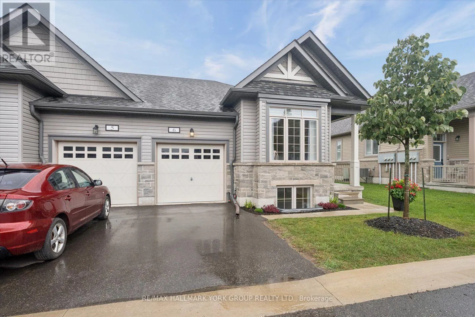 6 - 17 LAKEWOOD CRESCENT